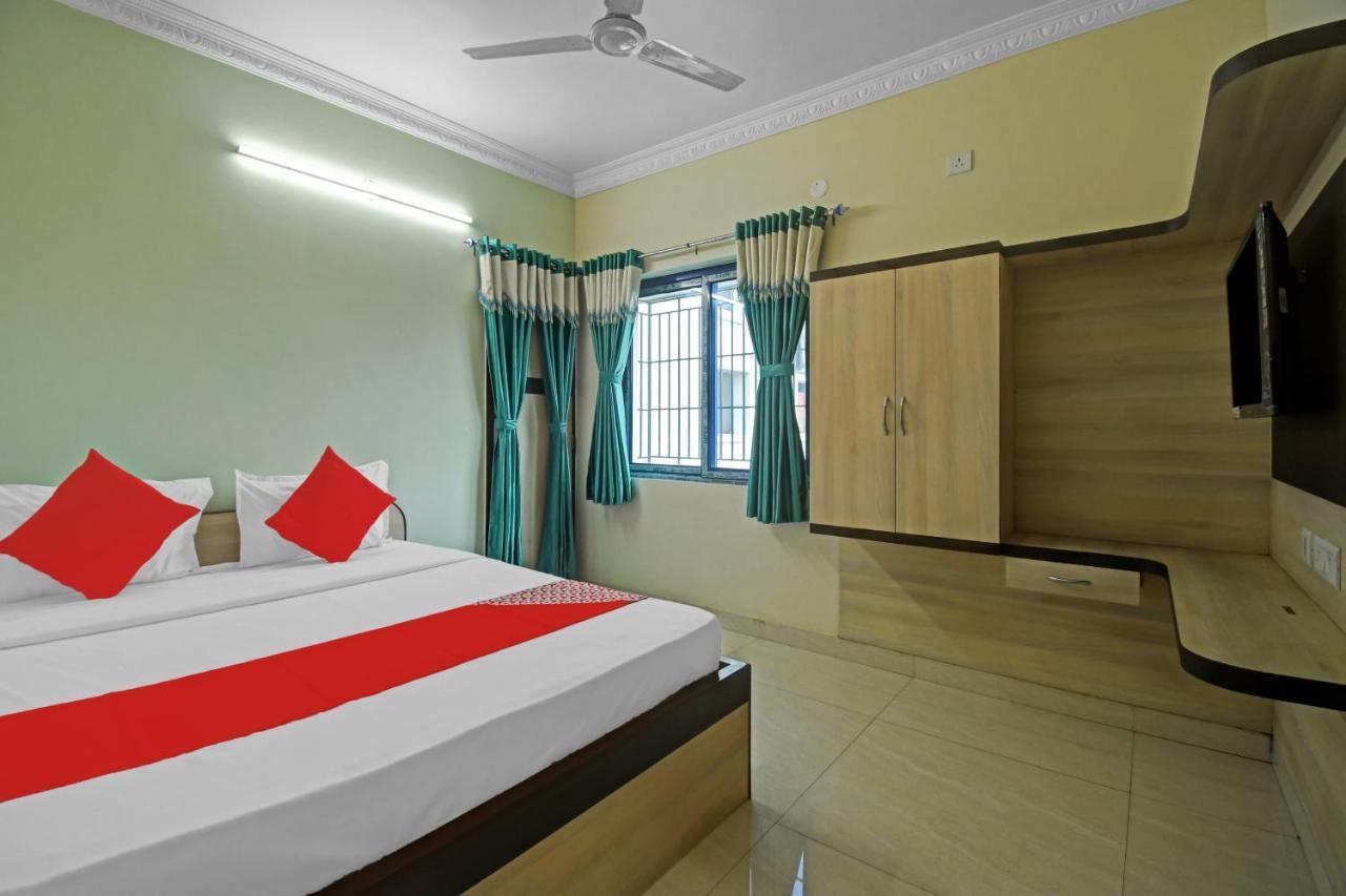 Oyo Flagship 84655 S S Guest House โกลกาตา ภายนอก รูปภาพ