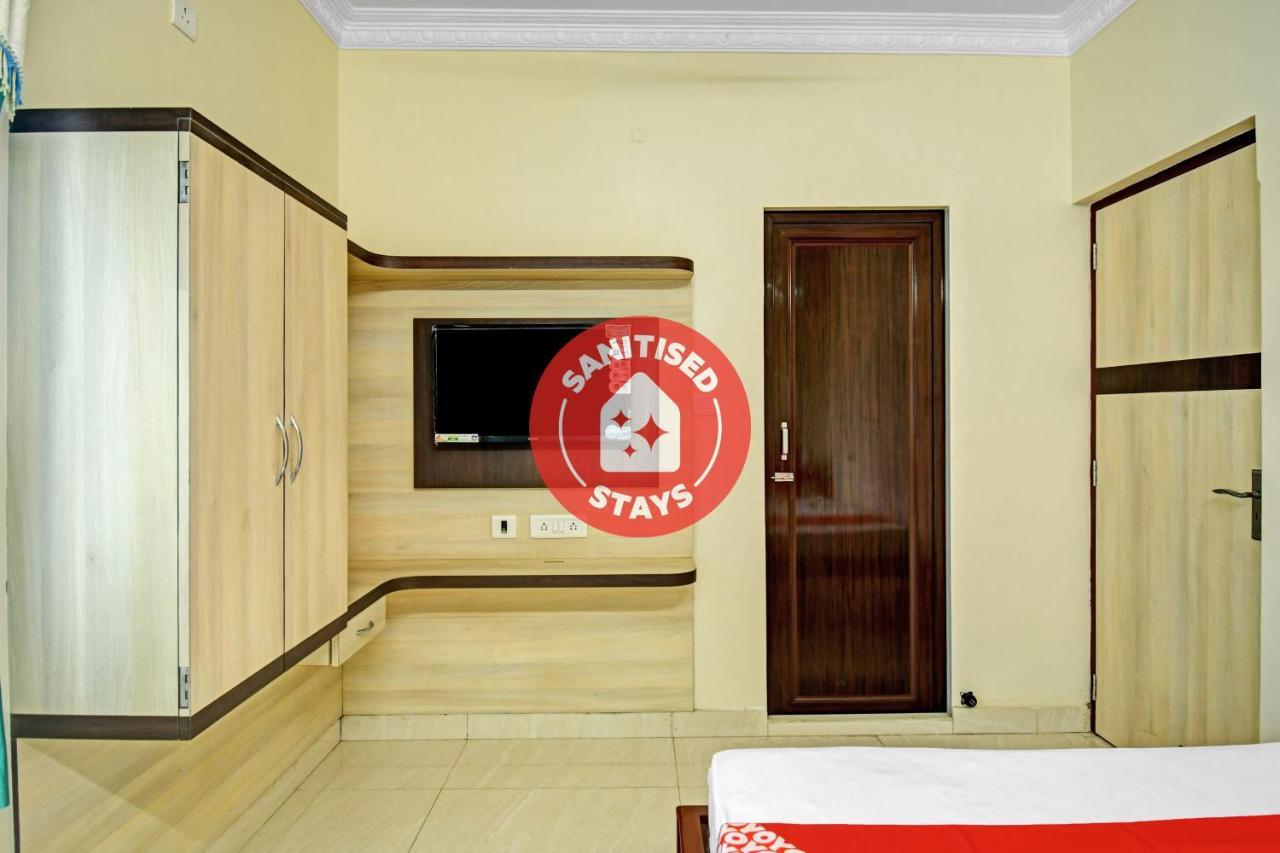 Oyo Flagship 84655 S S Guest House โกลกาตา ภายนอก รูปภาพ