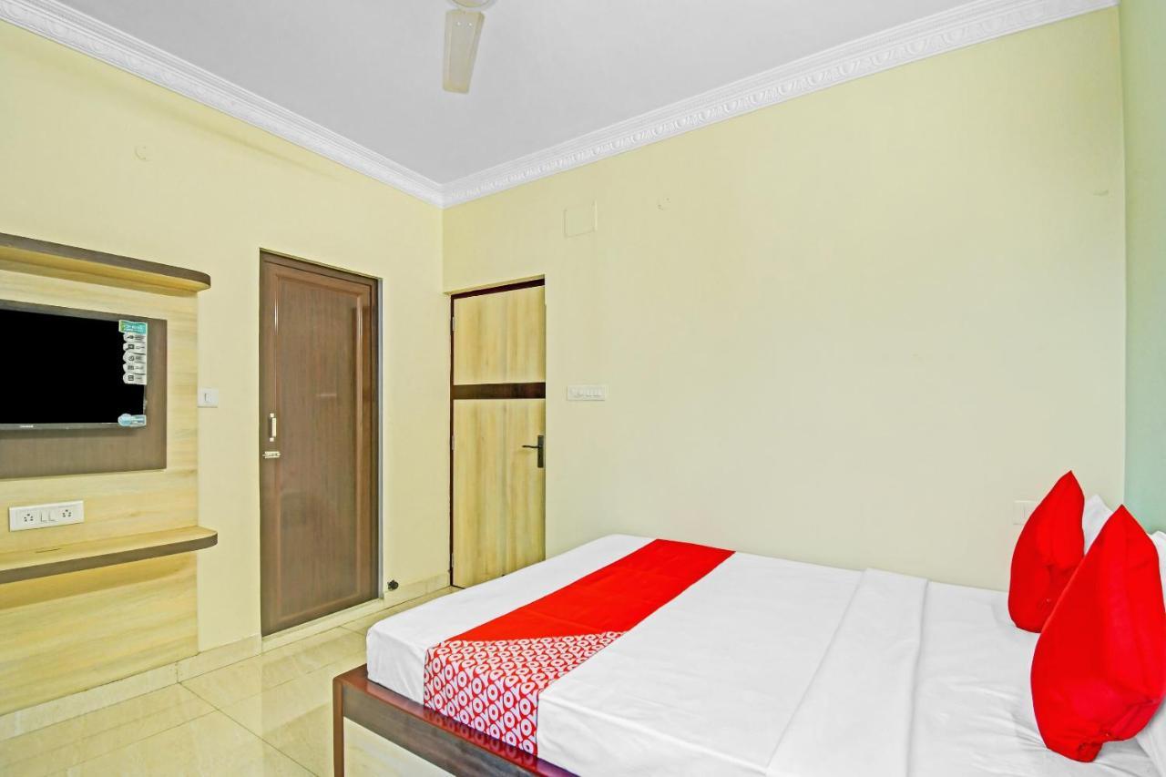 Oyo Flagship 84655 S S Guest House โกลกาตา ภายนอก รูปภาพ