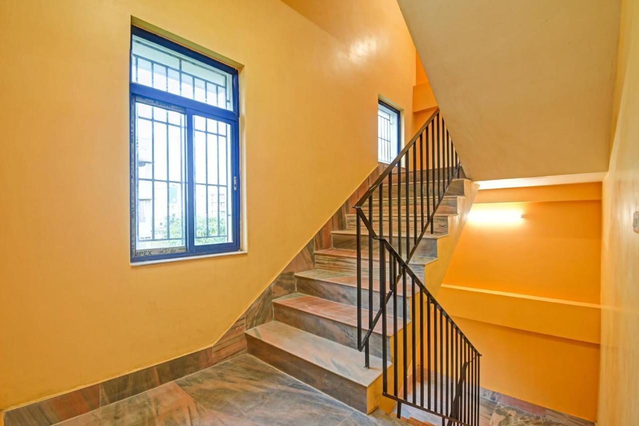Oyo Flagship 84655 S S Guest House โกลกาตา ภายนอก รูปภาพ