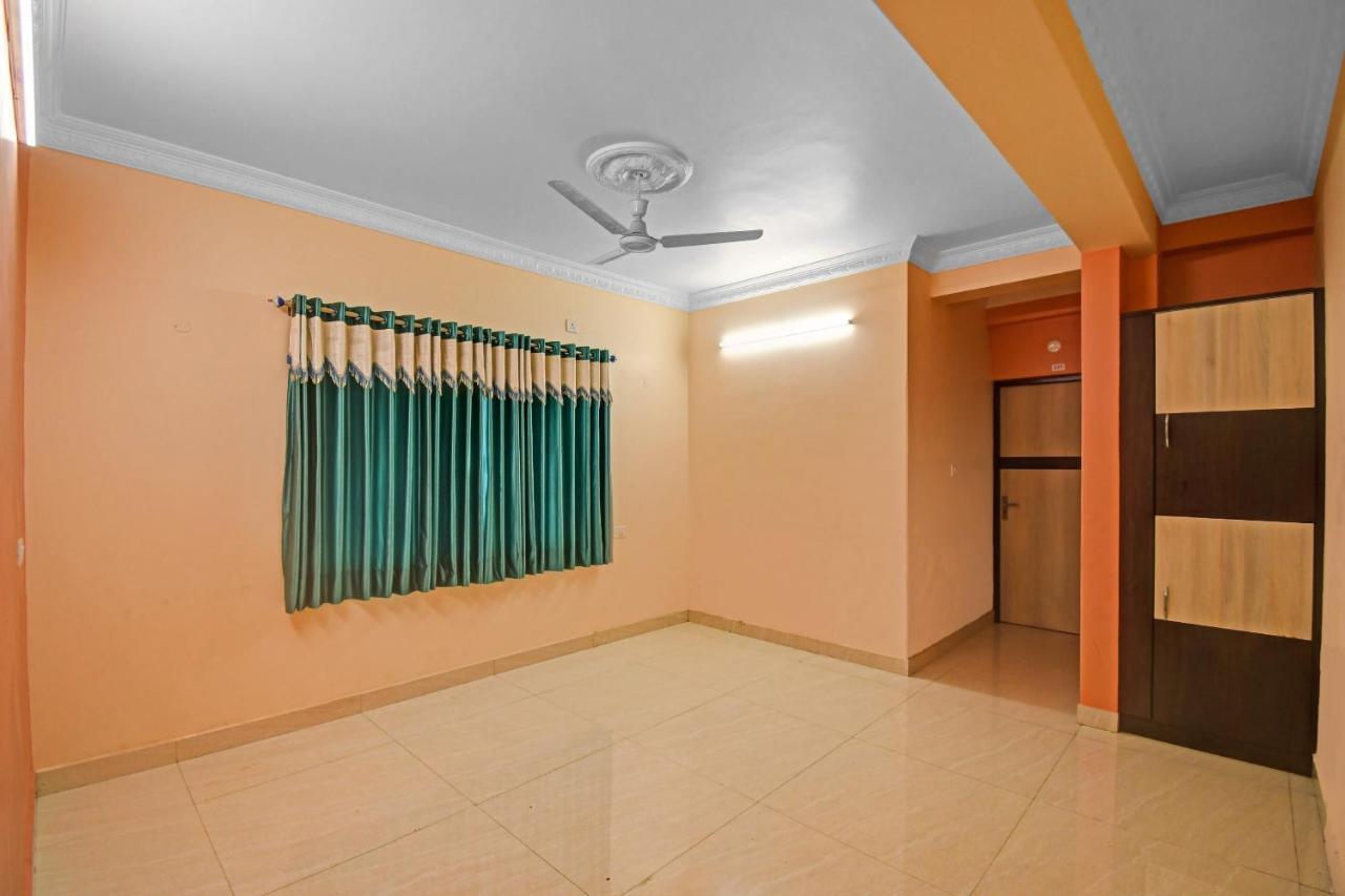 Oyo Flagship 84655 S S Guest House โกลกาตา ภายนอก รูปภาพ