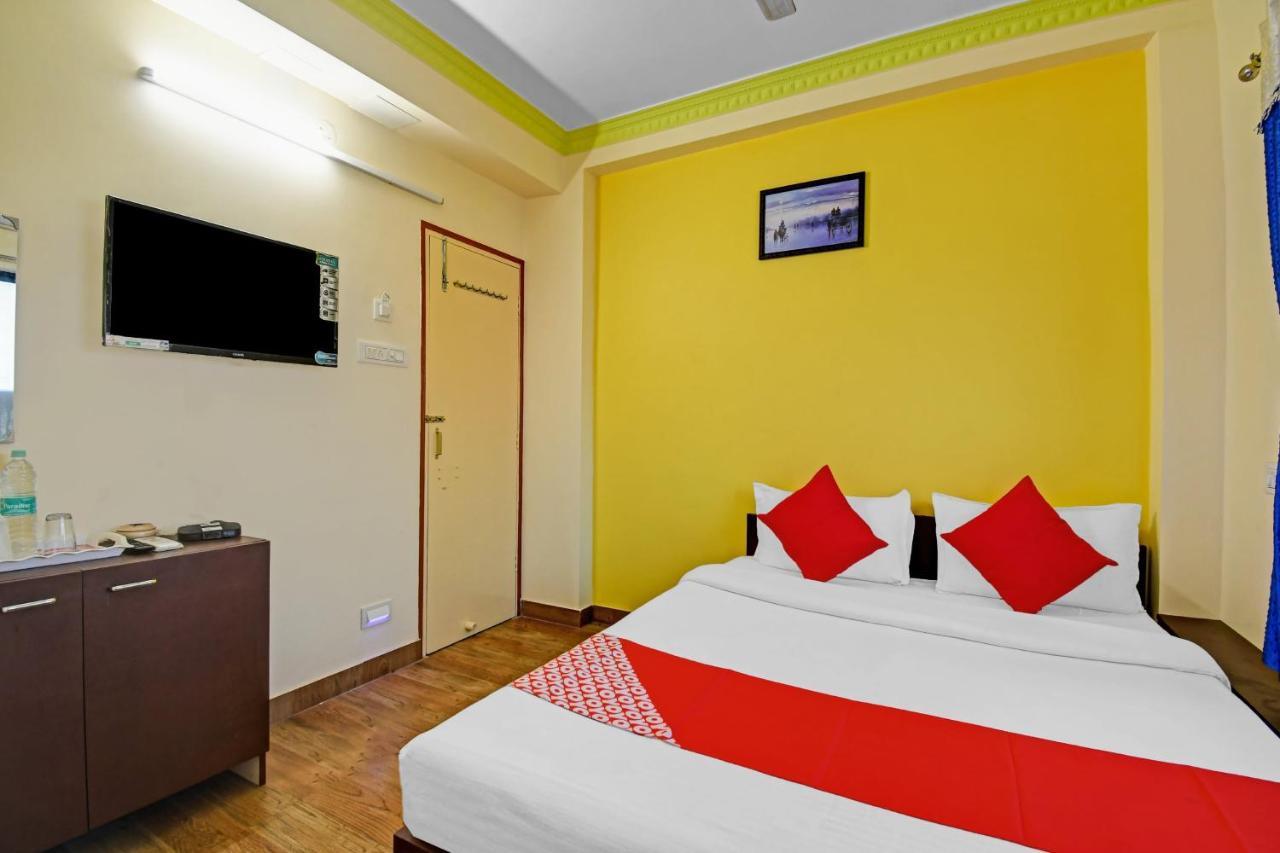 Oyo Flagship 84655 S S Guest House โกลกาตา ภายนอก รูปภาพ